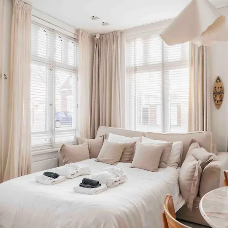 Cozy Traditional Dutch Close To Amsterdam & Tulips Апартаменты Пюрмеренд
