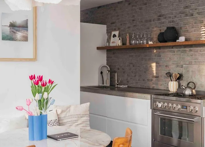 Cozy Traditional Dutch Close To Amsterdam & Tulips Апартаменты Пюрмеренд